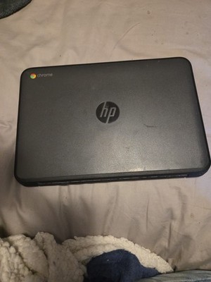 HP CHROMEBOOK 11  G5 EE..PARTS OR REPAIR.  BUSTED SCREEN..NO CHARGER..UNTESTED