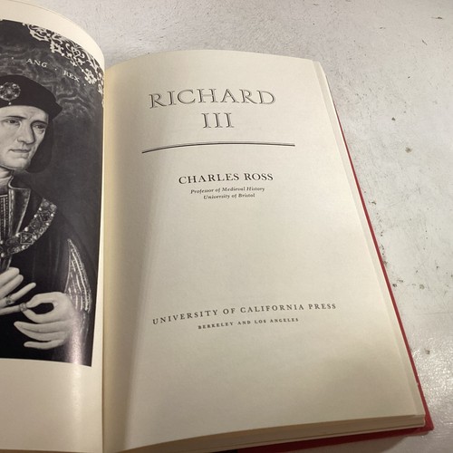 Richard III by Charles Ross University of California 1981 HC Good - Picture 7 of 9