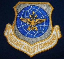 USAF AIR FORCE MILITARY AIRLIFT COMMAND PATCH USA ..VINTAGE,CLEAN AND BRIGHT.