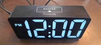 Dreamsky Small Digital Alarm Clock Large Numbers Display w/AC adapter