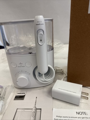 Philips Sonicare 5000 Power Flosser - White (HX3811/20) - Picture 2 of 7