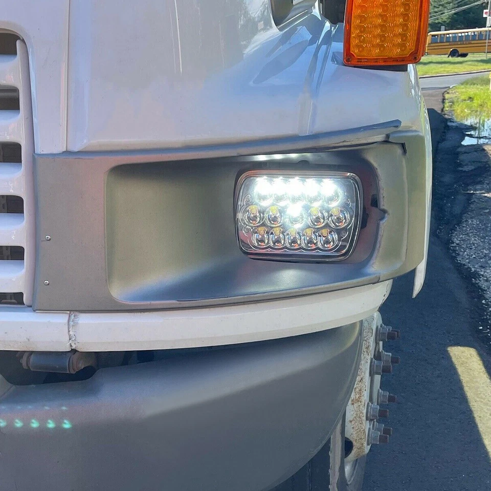 Bisel del faro del conductor izquierdo para Chevrolet GMC C4500 C5500 2003-09 Topkick Kodiak Foto 4 de 4