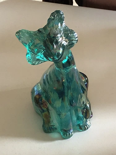 VTG FENTON HAND PAINTED IRIDESCENT GLASS WINKING ALLEY CAT FIGURINE  11,5”