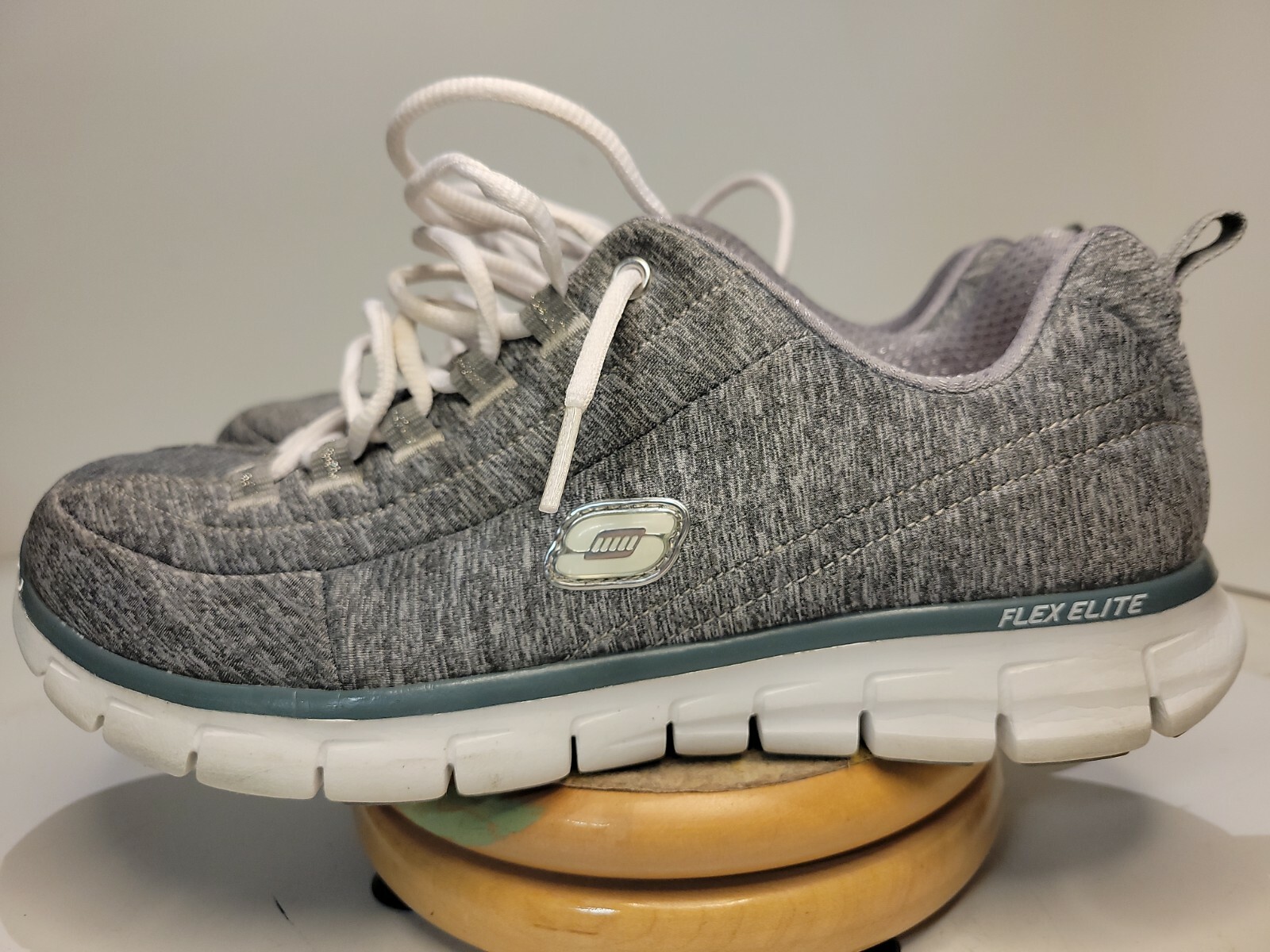 skechers flex elite memory foam