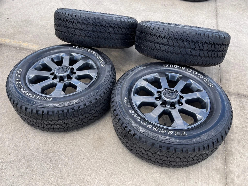 Llantas 20" Dodge Ram 2500 3500 LARAMIE OEM 2700 2023 2024 2025 2026 NUEVAS Foto 3 de 4