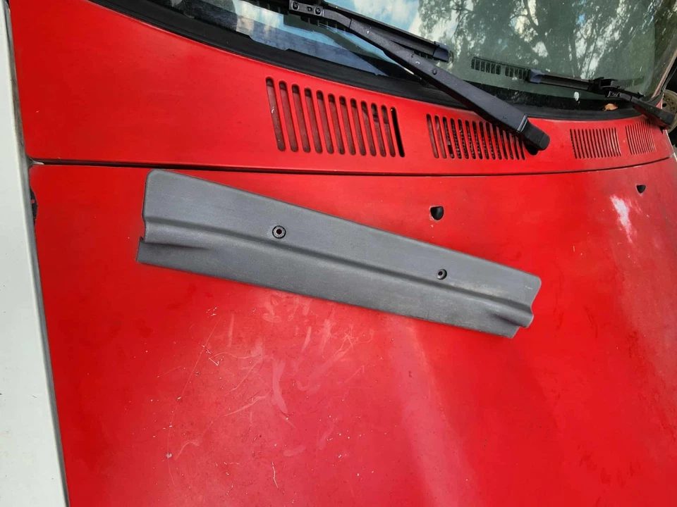 ISUZU RODEO 1992-96 OEM ALFÉIZAR DE PUERTA TRASERA IZQUIERDA/DERECHA PLACAS DE DESGASTE GRIS CON TORNILLOS Foto 4 de 4