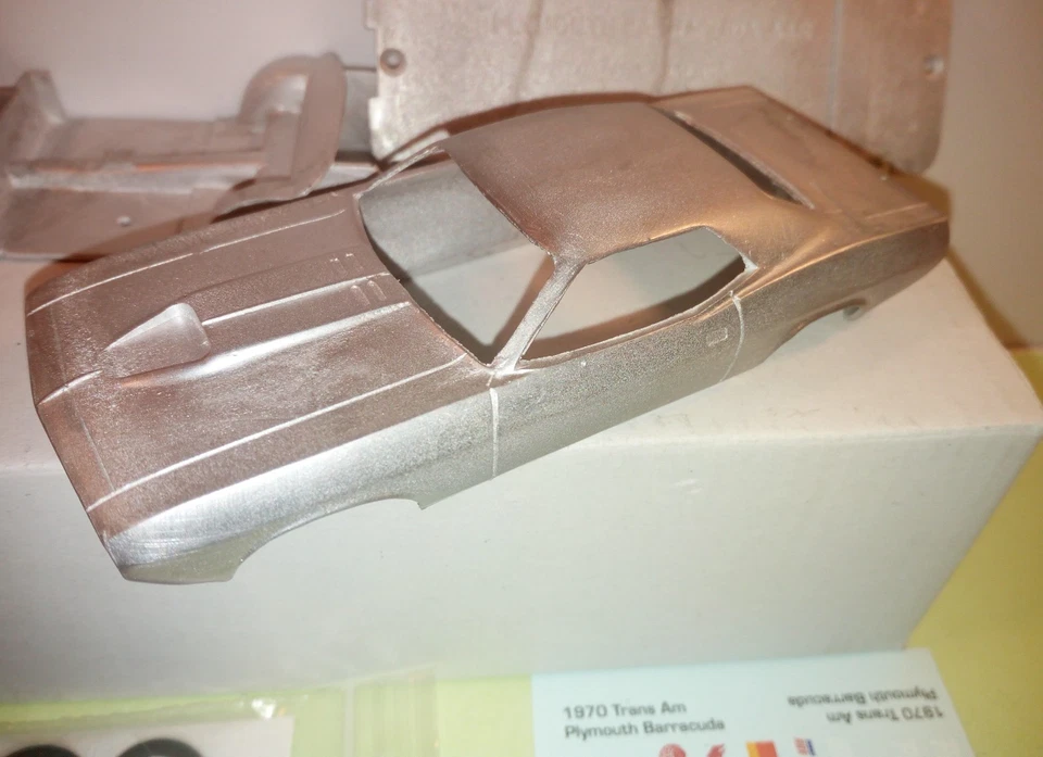 1-43 Plymouth Barracuda Trans-Am '70 Gurney Savage metal kit to built SMTS BO33 - Immagine 2 di 4