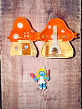 Smurfette with comb and orange smurf house Ferrero Kinder Suprise MAXI 2016 7cm