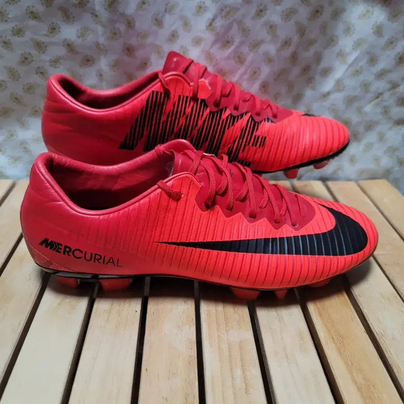 Nike Mercurial Vapor 11 HG Soccer Cleats 270 Used Good Condition thumbnail 3