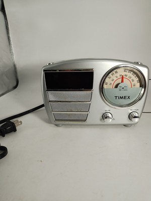 TIMEX T247S Silver Plastic FM/AM Wireless Digital Display Alarm Clock Radio