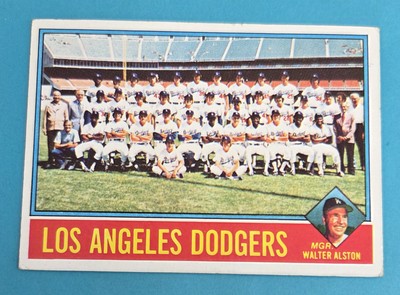 1976 Topps Team Photo #46 Dodgers Garvey Sutton Walter Alston BASEBALL Card 3E