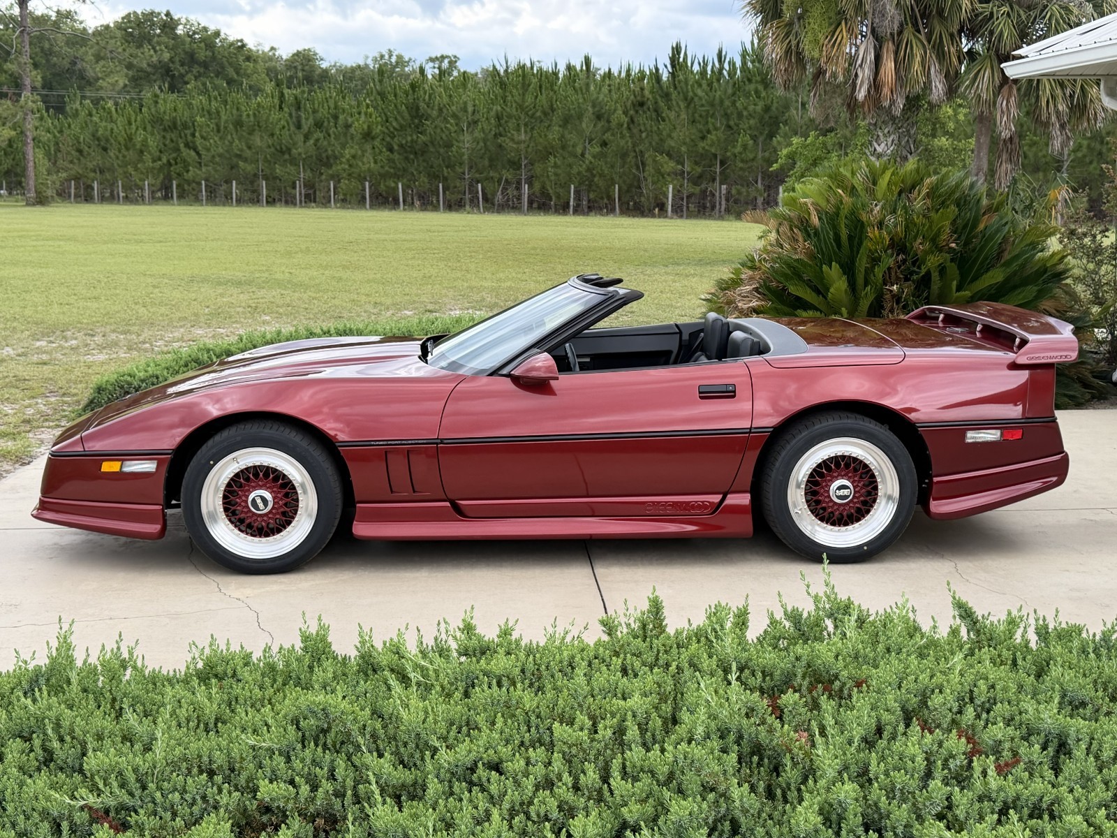 1988 Dark Red Metallic Chevrolet Corvette   | C4 Corvette Photo 5