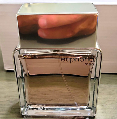 Calvin Klein Euphoria Men Eau de Toilette Spray, Regular Size 3.3 fl oz