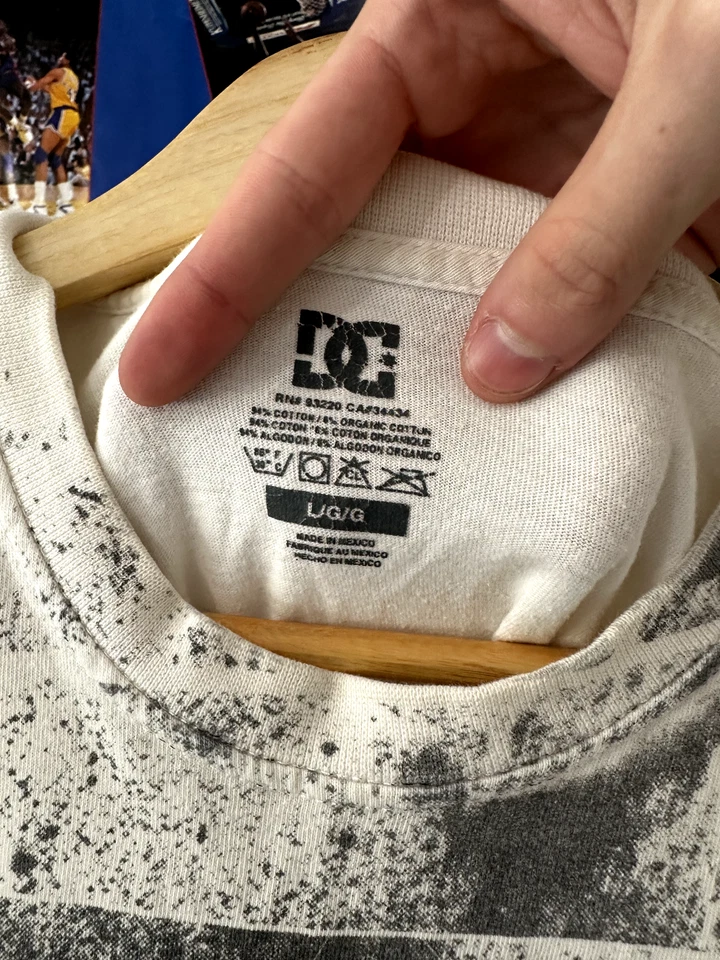 Vintage Y2K DC Shoes Crazy Skater All Over Print Cyber Grunge Cutoff Shirt Large - Image 2 of 3