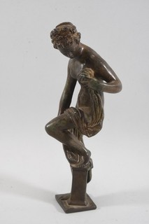 O81A24 Bronze Figurine Bathing Venus after Giovanni da Bologna