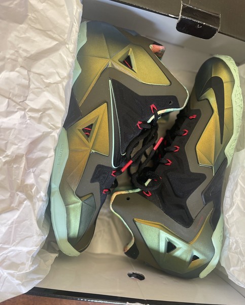 NIKE LeBron 11 King's Pride 616175-700 Raro Talla13 CON CAJA Zapato Impecable!!🔥 4