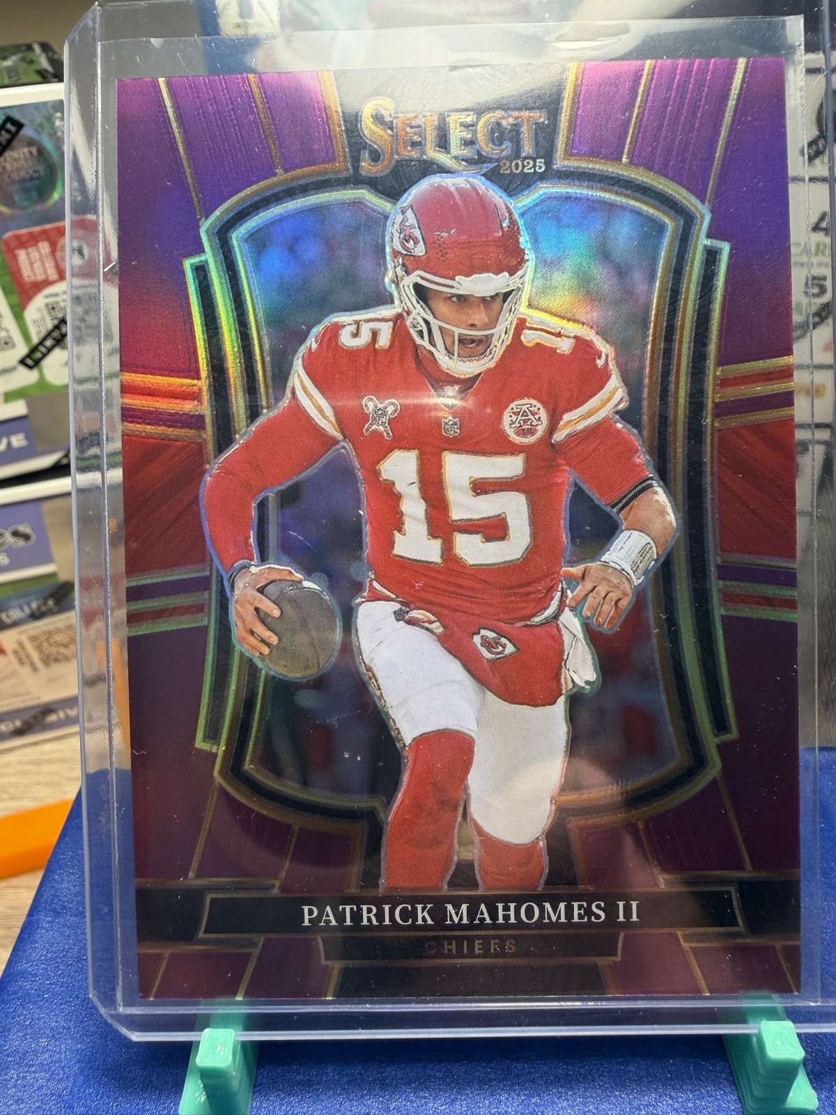 2025 Panini Select Premier Level Purple Prizm #107 Patrick Mahomes II /75