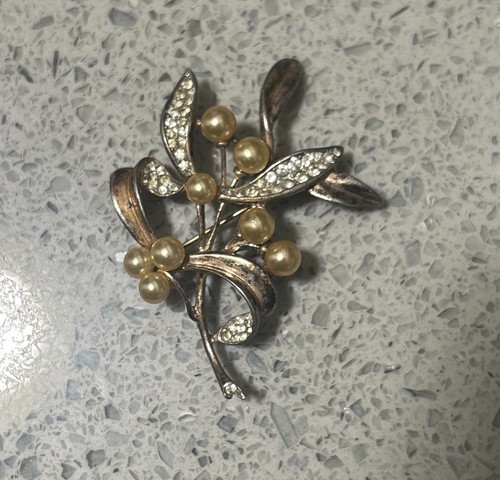 vintage Crown Trifari mistletoe brooch