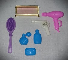 für / von Barbie Zubehör Bad * 7 Teile * Fön Bürste Seife Shampoo Papierhalter