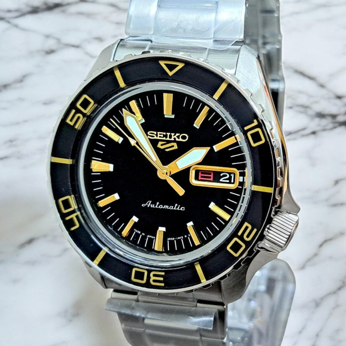 Seiko 5 Sports SBSA261 Watch with Box & Manufacturer Warranty 