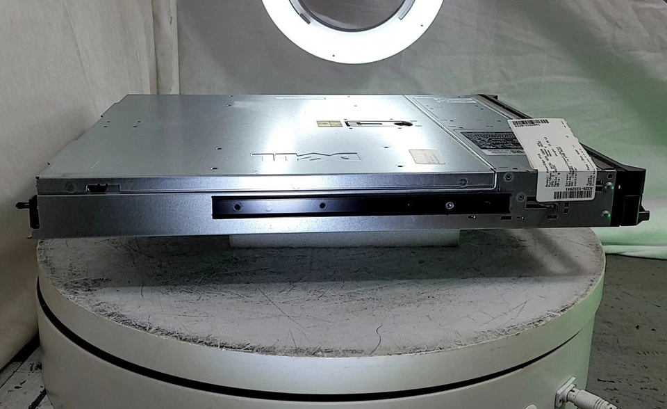 DELL PowerEdge M710 0P873H Server Blade 2*INTEL XEON X5650 48GB - Image 2 of 4