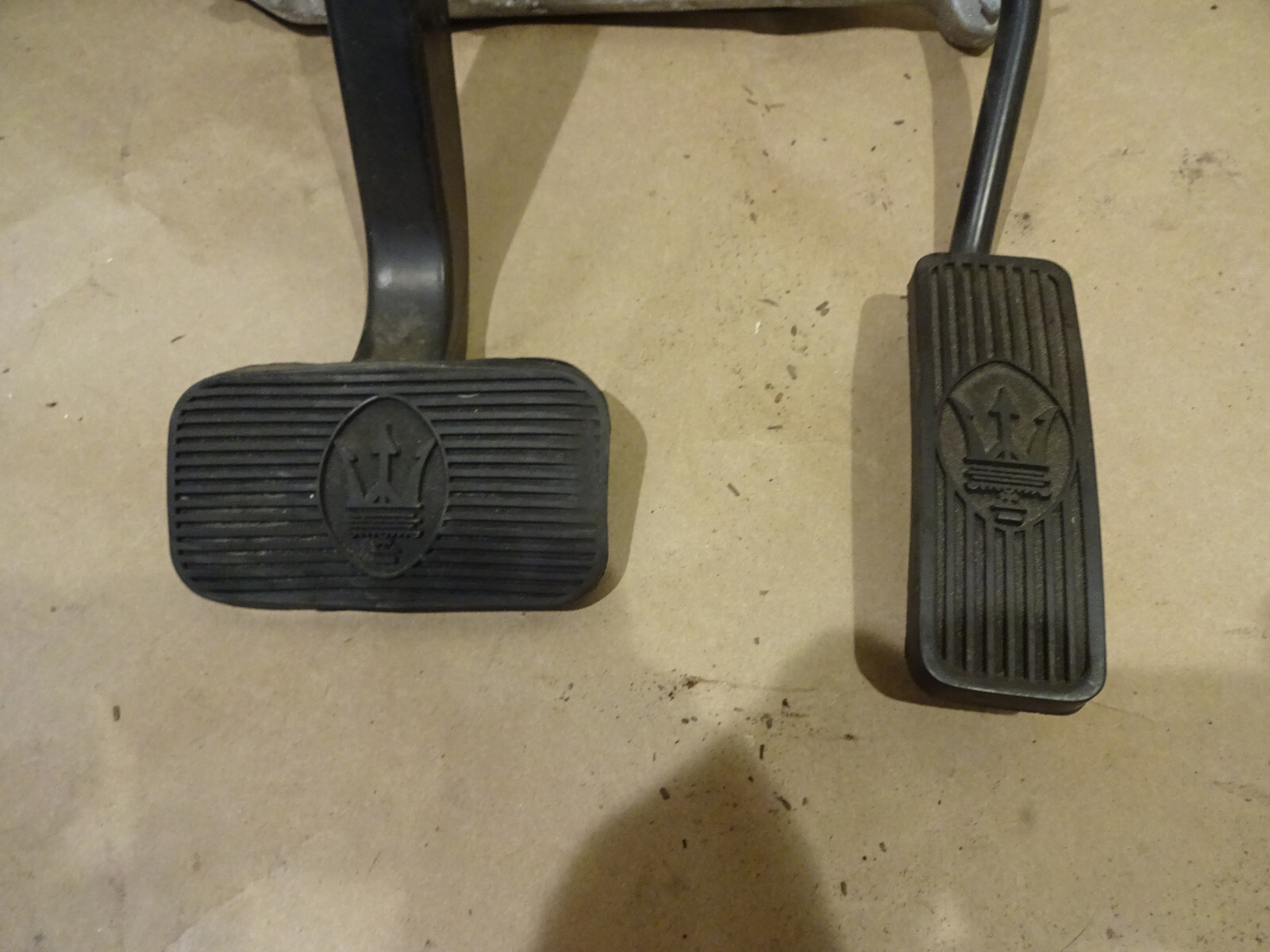 Maserati 4200 Coupe Spyder - Pedal Box / Brake / Throttle Pedal - P/N 183743