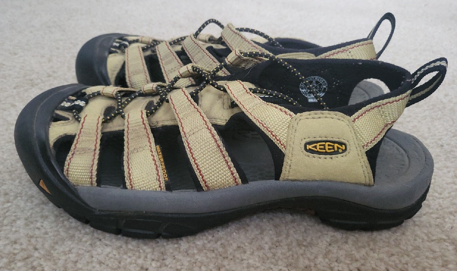 Sandalo da passeggio verde lavabile da uomo Keen Newport taglia 8 escursionismo all'aperto SM 0308