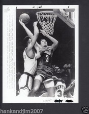 Rex Chapman vs Knicks 1989 Vintage 7x9 Glossy A/P Photo with caption & Notes