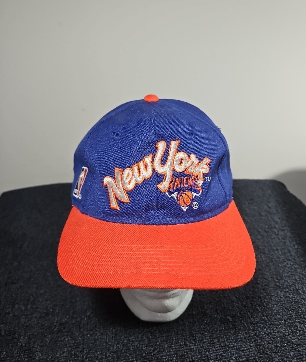 Vintage Sports Specialties New York Knicks Script Fitted Cap Hat