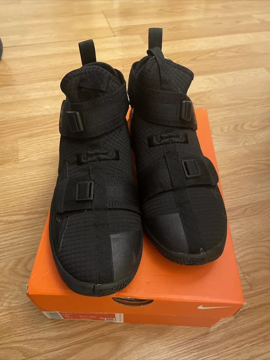 Lebron soldier sales 12 triple black
