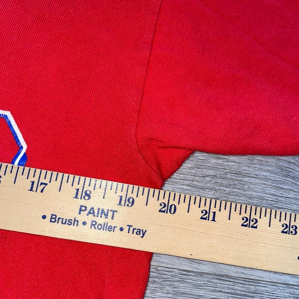 Camiseta Vintage 90’s Champion Philadelphia 76ers Mujer’s Grande Roja NBA Hecha en EE. UU. Foto 4 de 4