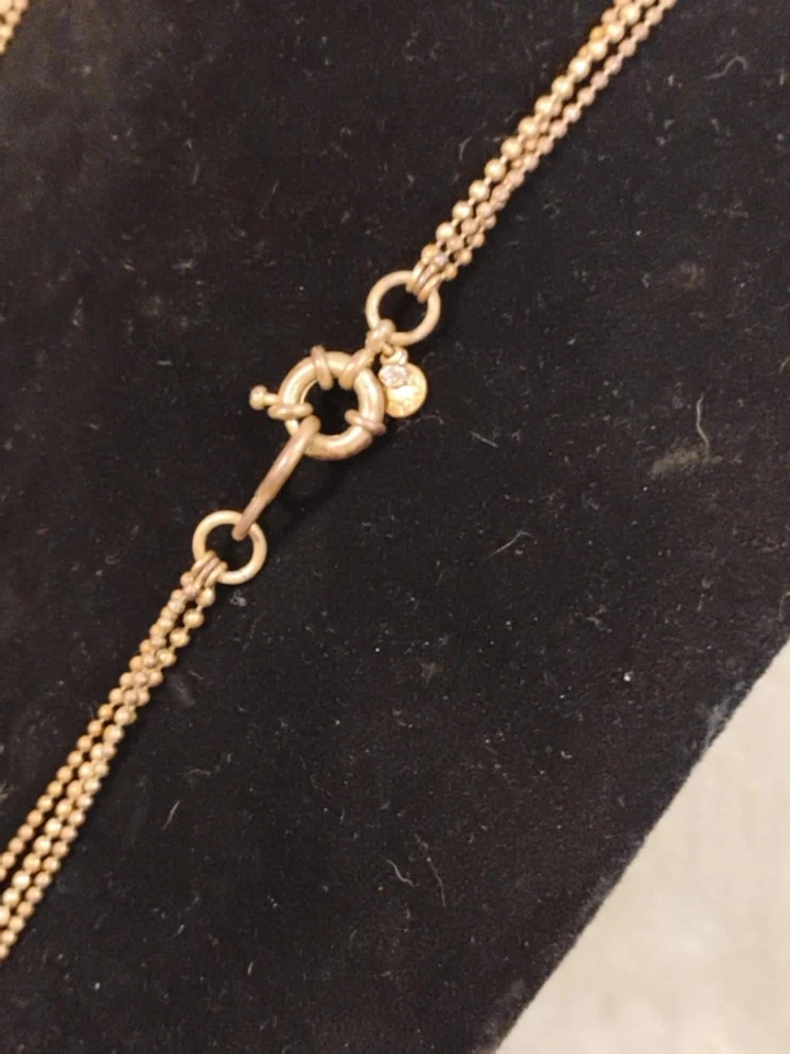 J. Collar Crew Capas Imitación Perla Estrás Tres Hilos Tono Dorado 24" Foto 3 de 4