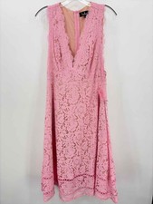 Pre-Owned Lulus Pink Size Large Lace Midi Sleeveless Dress