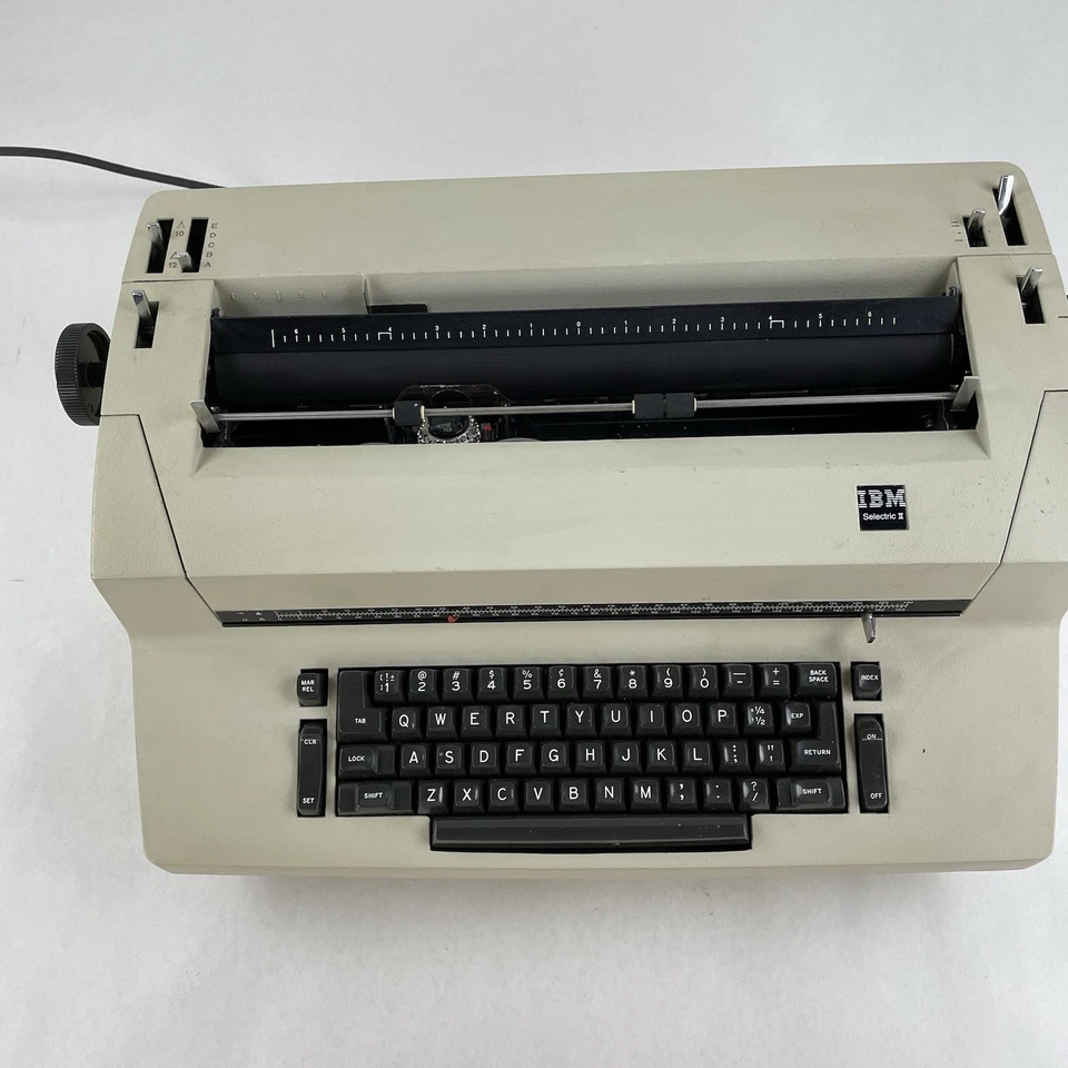 IBM Correcting Selectric II Typewriter Tested No Ribbon - Image 2 of 4