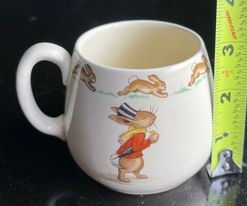 Vintage Royal Doulton Bunnykins "Pressing Trousers" 1-handle Don Mug Albion - Picture 6 of 8