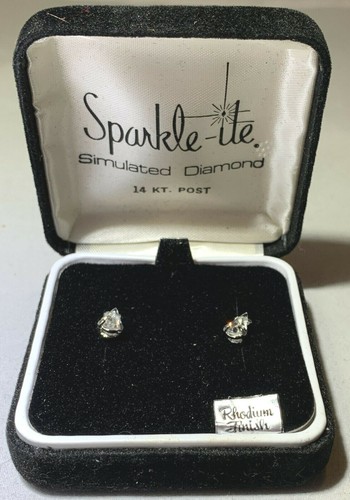 SPARKLE-ITE VINTAGE COSTUME RHINESTONE EARING 14 KT. POSTS - Picture 2 of 3