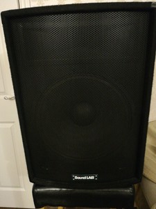 200 watt speaker 15 inch