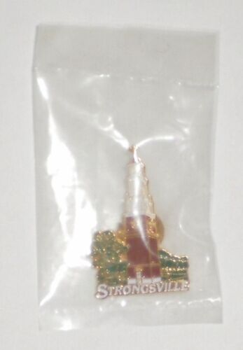 Strongsville, Ohio - Clock Tower Lapel Collector Pin - NEW