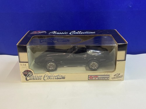 UT MODELS 1/18 SCALE CLASSIC COLLECTION BLACK 1978 CHEVROLET CORVETTE - Picture 9 of 14