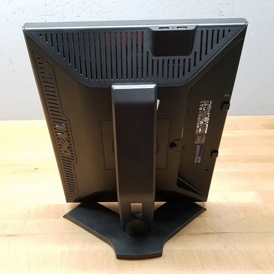 Dell P190Sf Monitor, 19", 5:4 Aspect Ratio, 1280x1024, 5ms, VGA, DVI - USED - Image 2 of 4