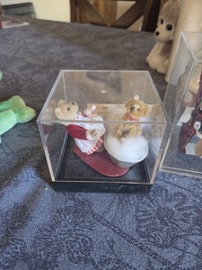 Small Bear In A Big World "SATURDAY Bath"
