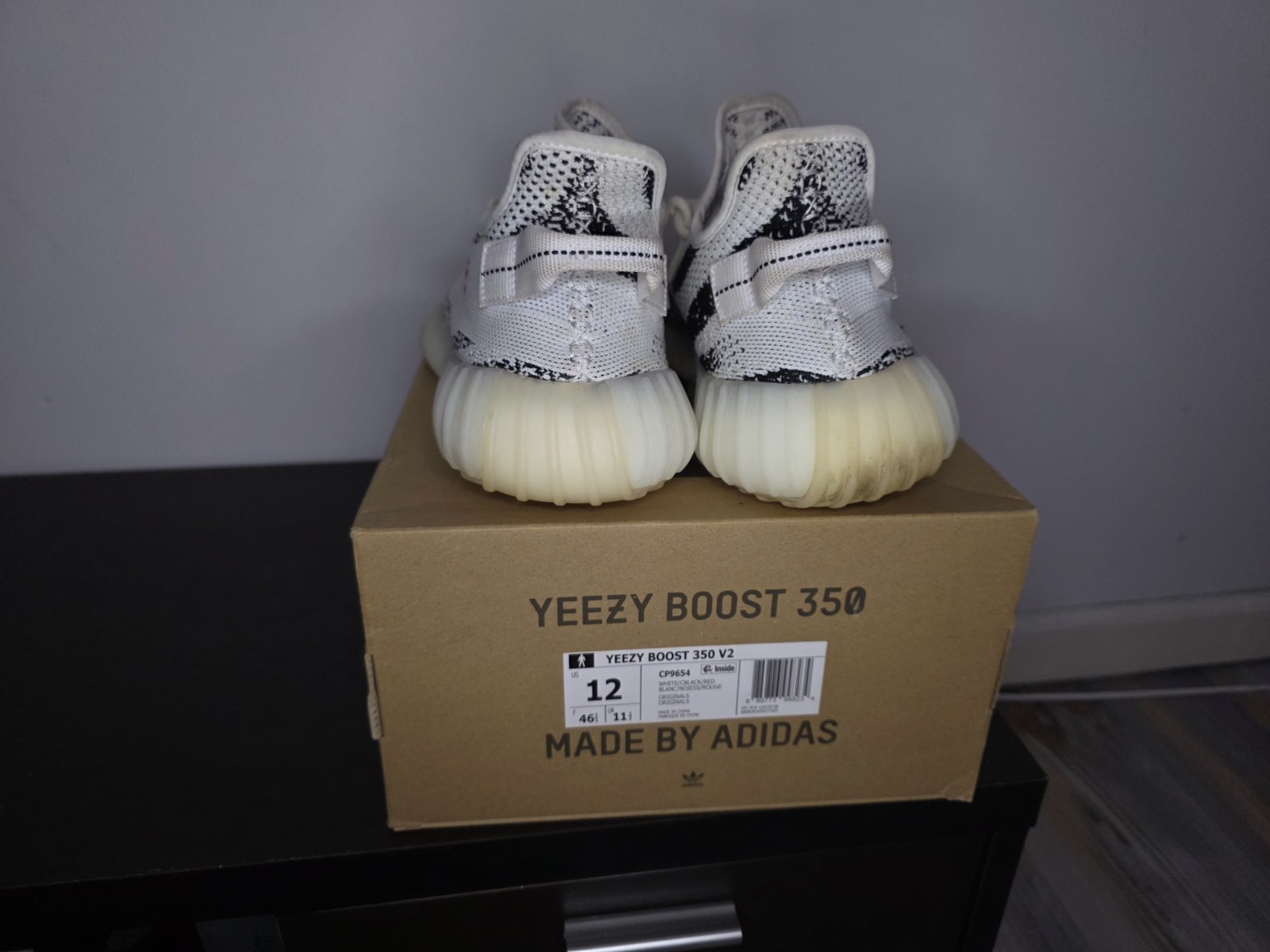 Yeezy Boost 350 v2 Zebra  thumbnail 3