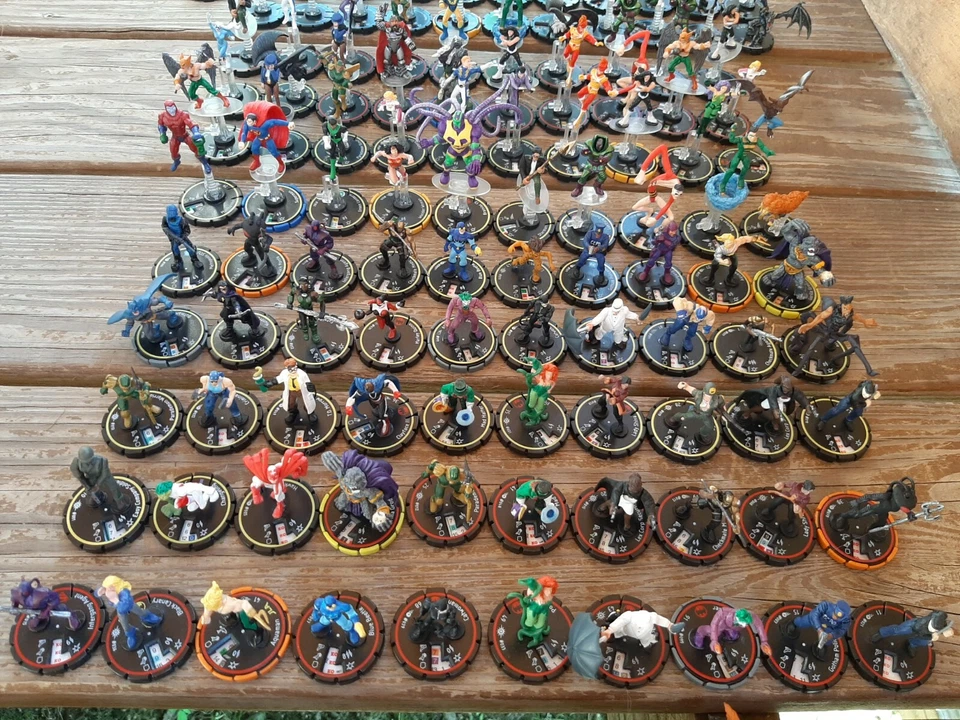 Huge HeroClix DC Superhero Lot of 179 figures, and premier game editon - Image 4 of 4