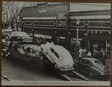 MR1363:Photograh Print-Jim Hills Ford Mercury-Oakpark,Illinois-Truckload Fords