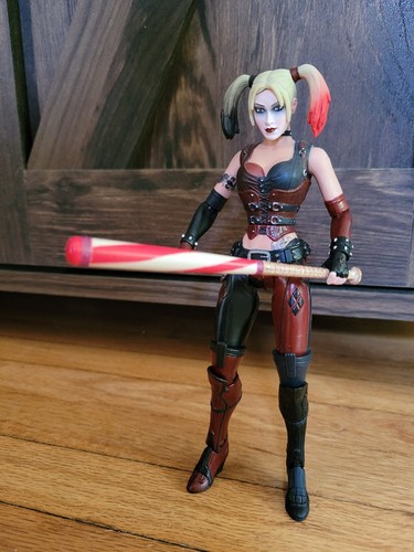 Mattel Arkham City Harley Quinn