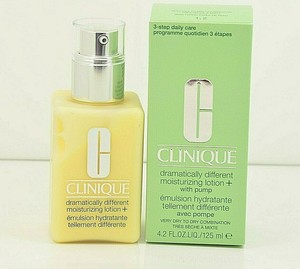 clinique dramatically different moisturizing lotion gift set