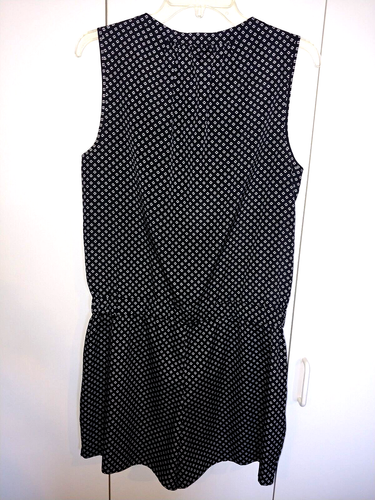 LOFT/ANN TAYLOR LADIES SLEEVELESS THIN POLYESTER BLACK/WHITE ROMPER-8-WORN ONCE - Picture 2 of 4