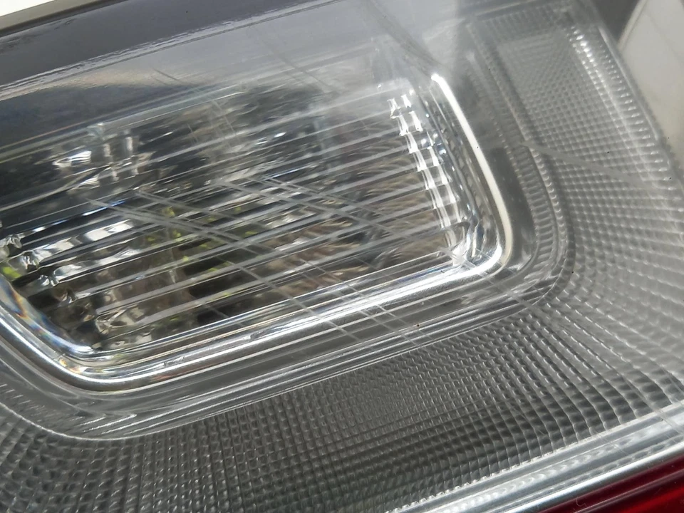 LANDROVER RANGE ROVER EVOQUE Tail Light Rear Lamp N/S 2015-2019 5 Door Estate LH - Image 4 of 4