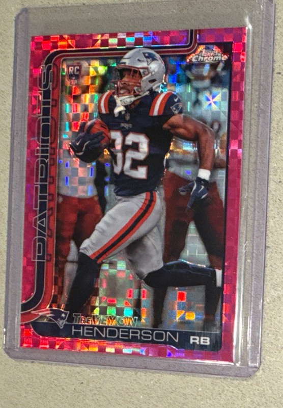 2025 Topps Chrome - Rookies TreVeyon Henderson #328 Hot Pink X-Fractor (RC)