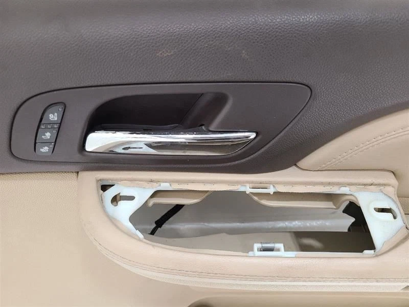 2007-2010 GMC SIERRA 1500 RIGHT RH FRONT DOOR PANEL - Imagem 2 de 4